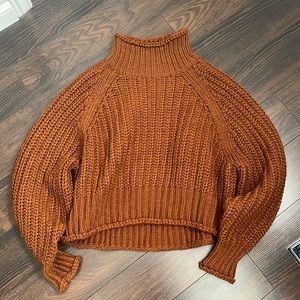 H and M turtle neck sweater